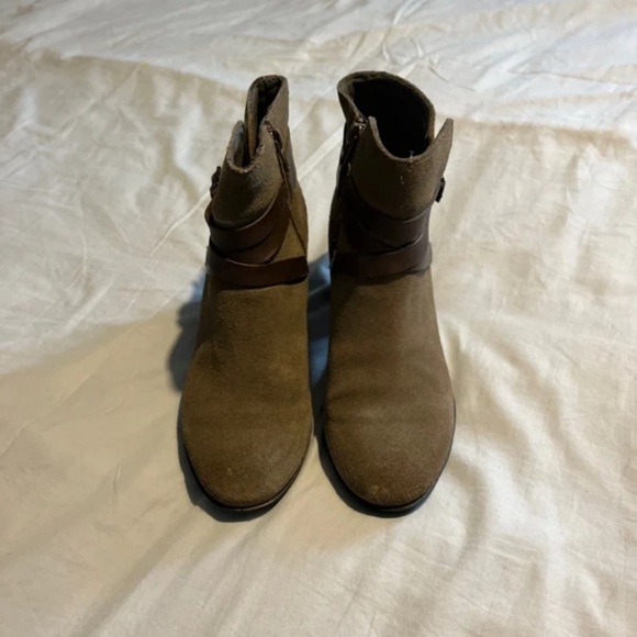 Clarks Tan Heeled Boots with Strap - Picture 5 of 6